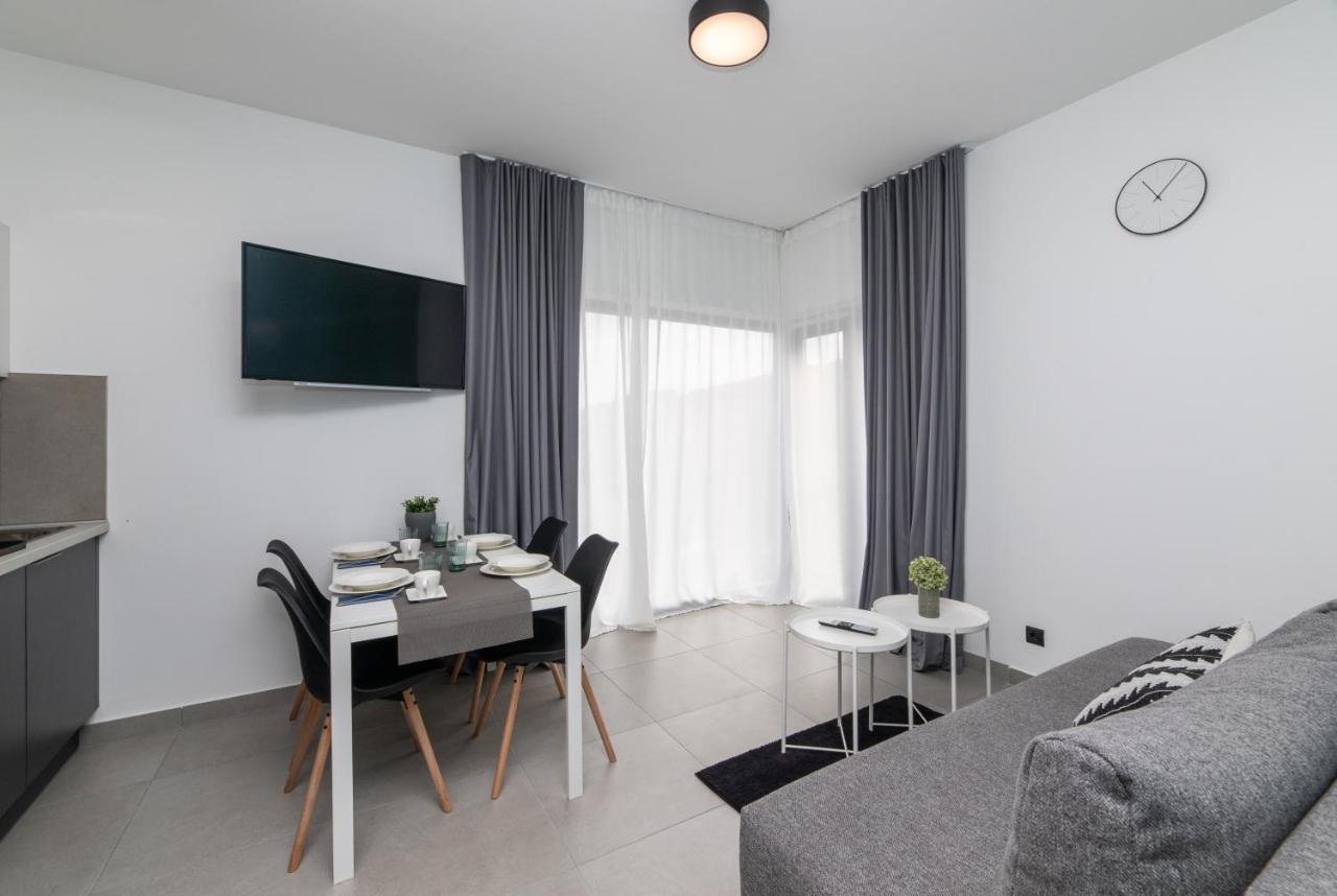 Apartment Sanja *