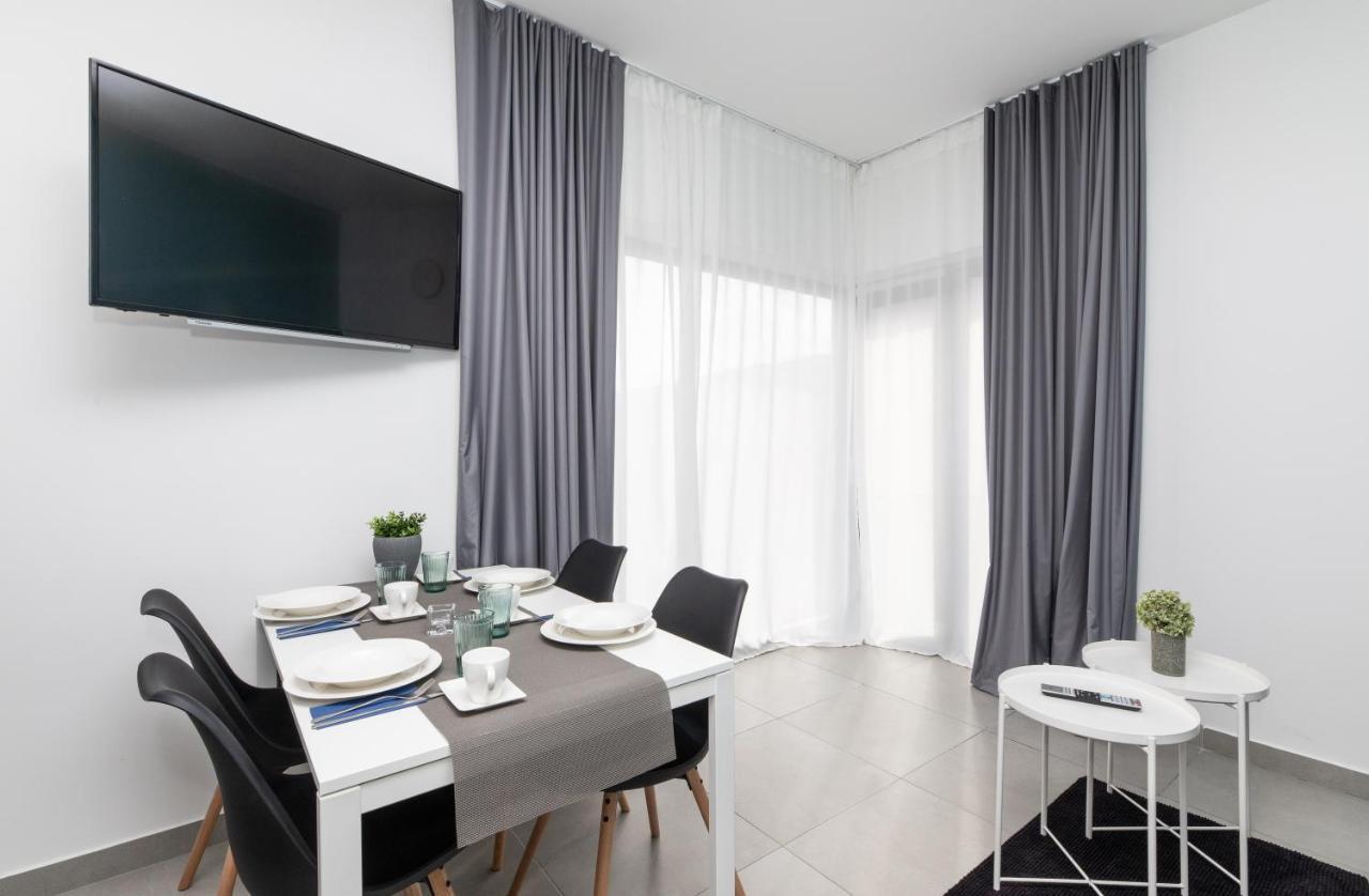 Apartment Sanja Postira