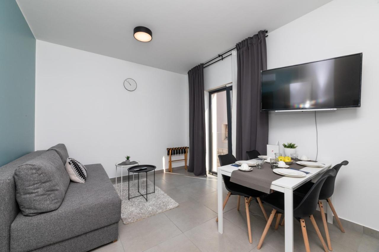 Apartment Sanja *